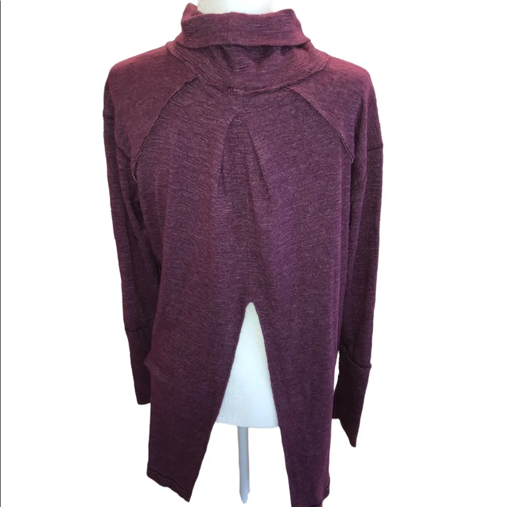 Free People EUC Turtle Neck - Picture 5 of 9